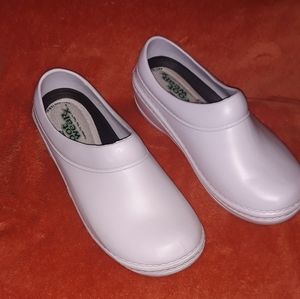Medical shoes
